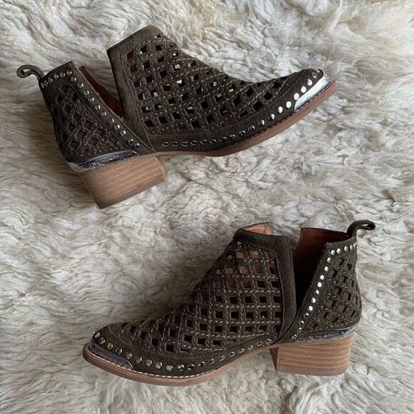 Jeffrey Campbell Tagalong Stud Western Cut Out Ankle Bootie Olive Green Size 6 - Picture 5 of 11